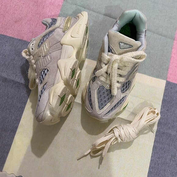 New Balance 9060 Men's Beige & Grey Sneakers - Picture 2 of 9